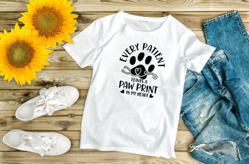 Leave a paw print\thank you\Vet Tech shirt\Animal lover\Animal savior\Veterinarian medicine\never forget the animals\Appreciation\